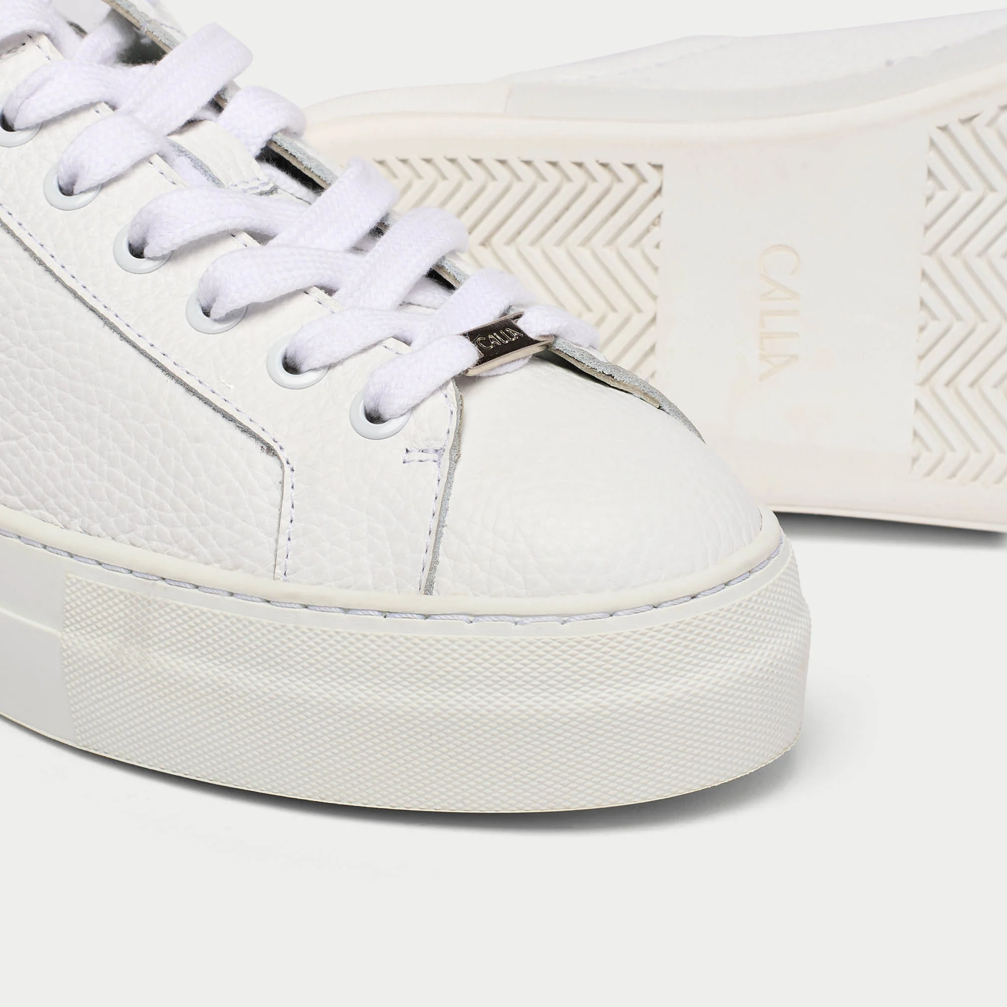 Saturn - White Leather Wide Fit Trainers - Image 4
